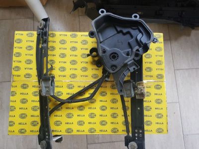 Bal első Ablakemelő Szerkezet (Elektromos)