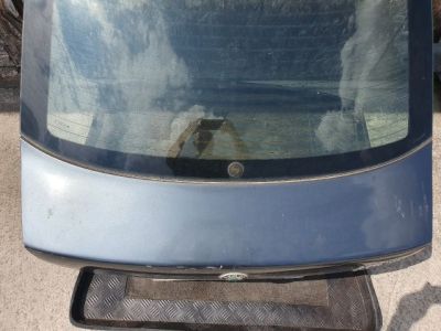 Csomagtérajtó (Részeivel) - 4. kép