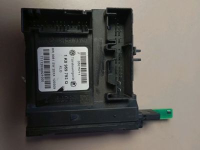 Bal első Ajtó Vezérlőegység - Elektronika