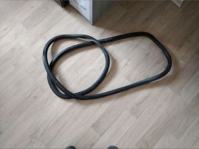 Jobb hátsó Gumikéder