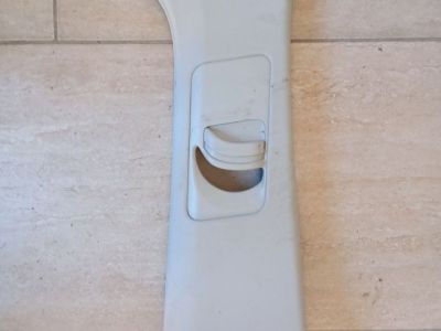 Jobb B Oszlop Burkolat