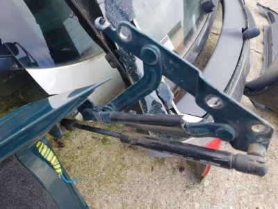 Bal Csomagtérajtó (Részeivel) - 11. kép