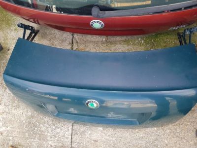 Bal Csomagtérajtó (Részeivel) - 4. kép