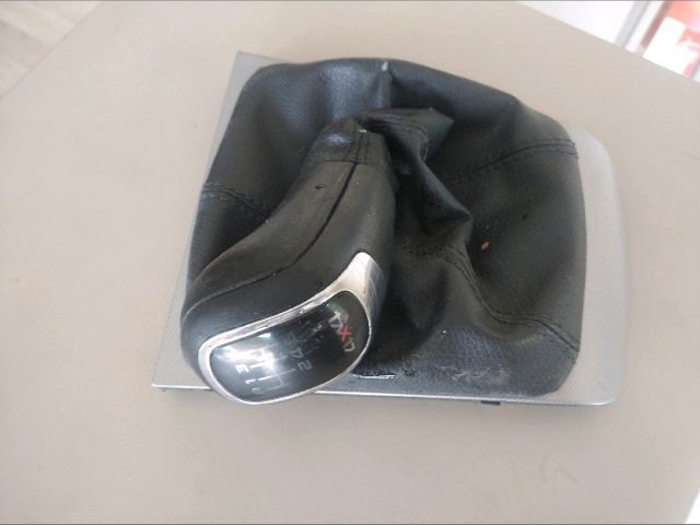 Váltógomb - Váltógomb | EXPO.HU