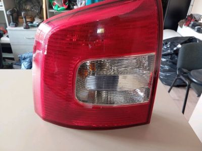 Bal Hátsó Lámpa - 4. kép