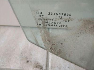 Jobb első Ablak - Ablak