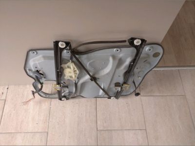 Bal első Ablakemelő Szerkezet (Elektromos) - Ablakemelő