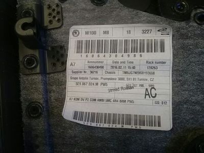 Jobb hátsó Ajtó Kárpit - Kárpit