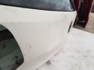 Csomagtérajtó (Részeivel) - 2. kép