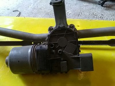 Első Ablaktörlő Szerkezet Motorral - Motor