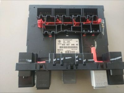 Biztosítéktábla Utastér - Biztosítéktábla