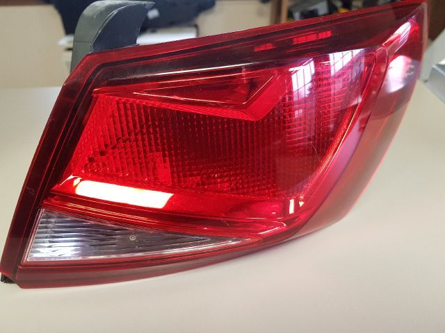 Jobb Külső Hátsó Lámpa - Hátsó Lámpa | EXPO.HU