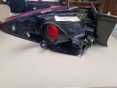 Jobb Külső Hátsó Lámpa - 2. kép