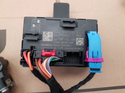 Jobb első Ajtó Vezérlőegység - Elektronika