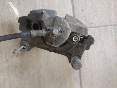 Bal első Féknyereg Munkahengerrel