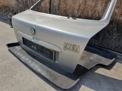 Csomagtérajtó (Üres lemez) - Csomagtérajtó