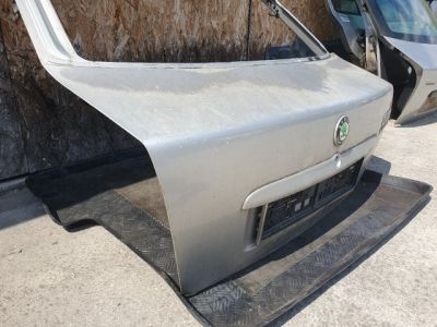 Csomagtérajtó (Üres lemez) - Csomagtérajtó