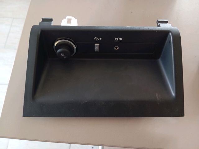 Szivargyújtó Aljzat - Utastér | EXPO.HU