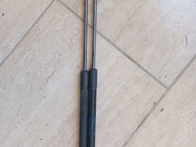 Gázrugós Kitámasztó Teleszkóp Pár Csomagtérajtó - Kitámasztó | EXPO.HU