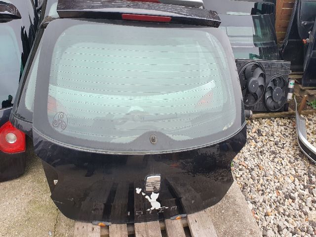 Csomagtérajtó (Részeivel) - Csomagtérajtó | EXPO.HU