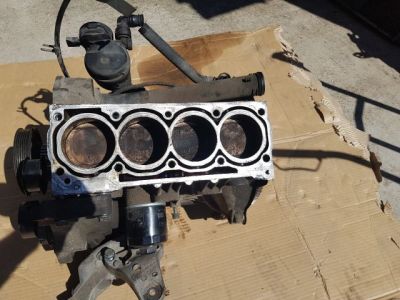 Motorblokk (Fűzött)