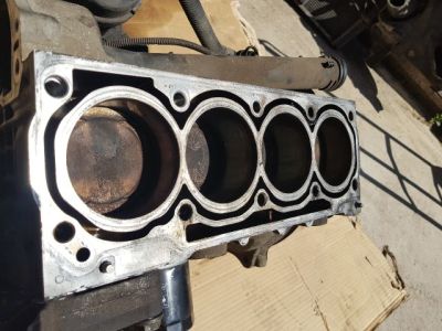 Motorblokk (Fűzött) - Blokk