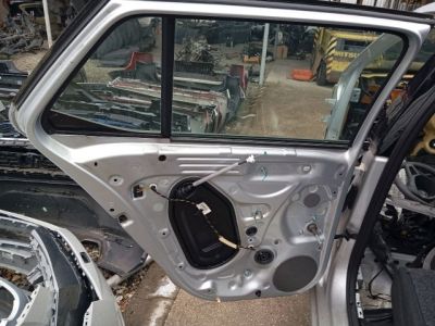 Bal hátsó Ajtó (Részeivel)