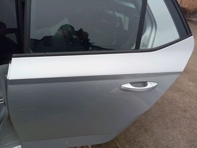 Bal hátsó Ajtó (Részeivel) - Ajtó