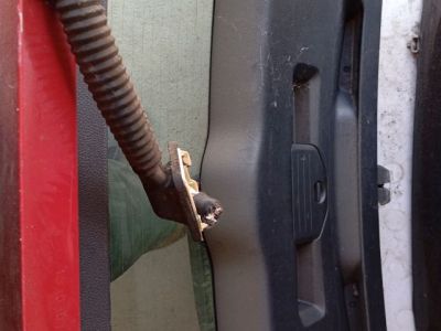 Csomagtérajtó (Részeivel) - 2. kép