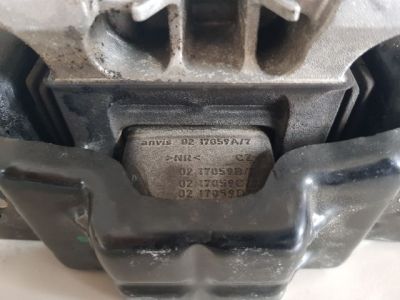 Motor Tartó Bak Bal - 4. kép