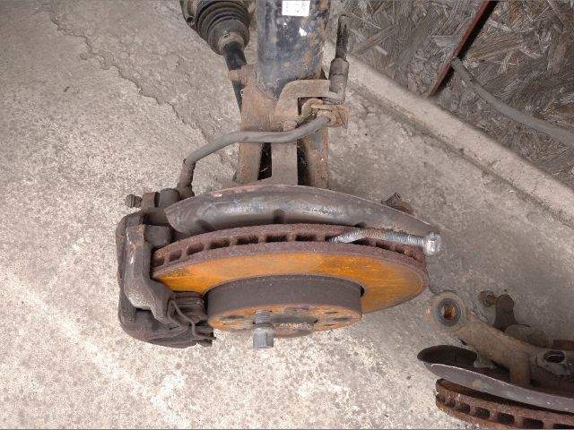 Bal első Csonkállvány Kerékaggyal - Futómű, kormányzás, felni | EXPO.HU