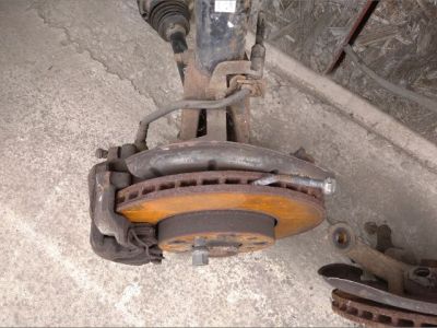 Bal első Csonkállvány Kerékaggyal - Futómű, kormányzás, felni