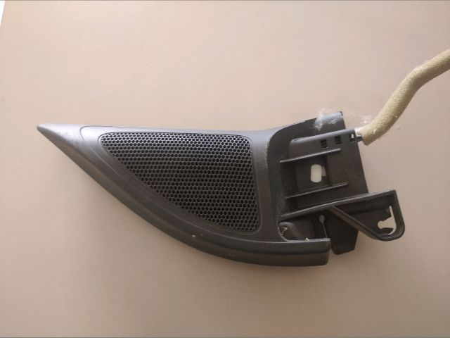 Jobb első Kis Hangszóró Burkolat - Burkolat | EXPO.HU