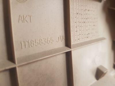 Műszerfal alatti Műanyag Elem - 3. kép