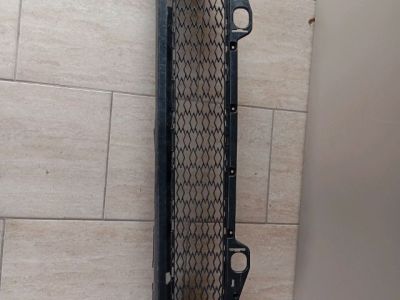 Első Lökhárító Alsó Középső Díszrács