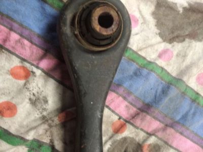 Jobb hátsó Futómű Kitámasztó