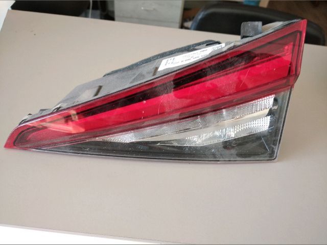 Jobb Belső Hátsó Lámpa - Hátsó Lámpa | EXPO.HU