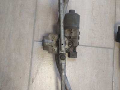 Első Ablaktörlő Szerkezet Motorral