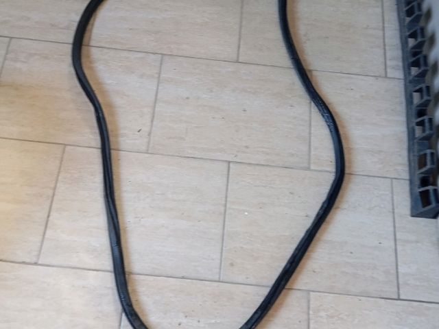 Bal első Gumikéder - Gumikéder | EXPO.HU