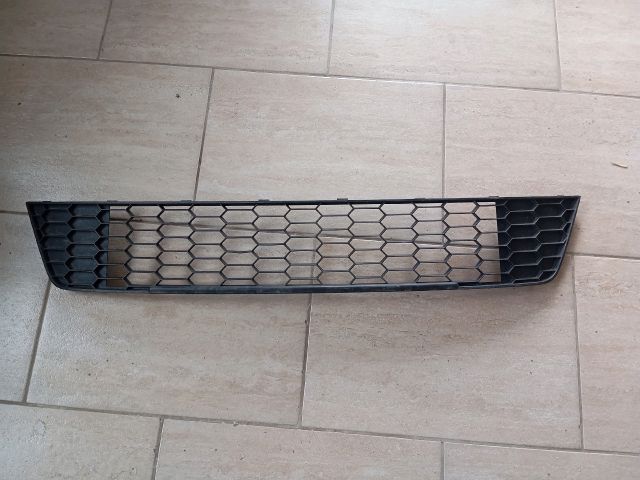 Első Lökhárító Alsó Középső Díszrács - Karosszéria egyéb | EXPO.HU