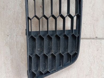 Első Lökhárító Alsó Középső Díszrács - 7. kép