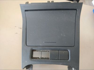 Első Hamutartó - Hamutartó