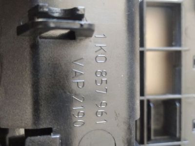 Első Hamutartó - Hamutartó