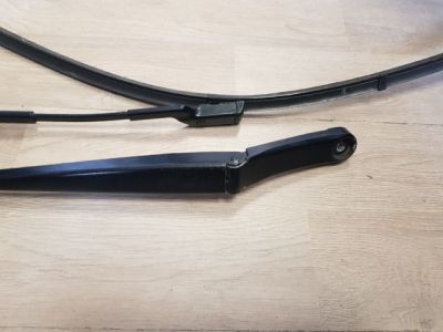 Első Ablaktörlő Kar - Ablaktörlő