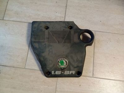 Felső Motorburkolat