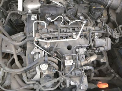 Komplett Motor (Segédberendezésekkel) - Motor