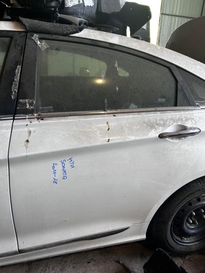 HYUNDAI SONATA Bal hátsó Ajtó (Üres lemez) - Bal hátsó Ajtó (Üres lemez)
