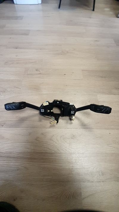 Bajuszkapcsoló  - 1. kép