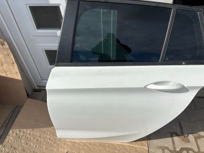 OPEL ASTRA K Tourer Bal hátsó Ajtó (Részeivel) Y40R 9517 - 1. kép