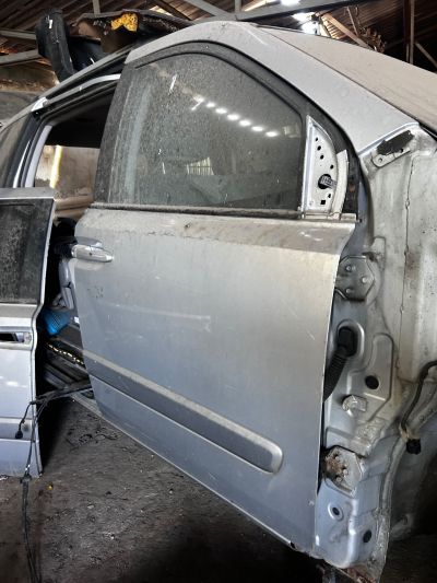 KIA CARNIVAL Jobb első Ajtó (Üres lemez) - Jobb első Ajtó (Üres lemez)